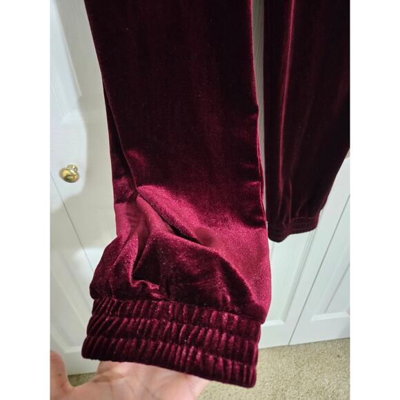 Skies are blue medium women's maroon wine velvet joggers new with tags - Picture 3 of 10